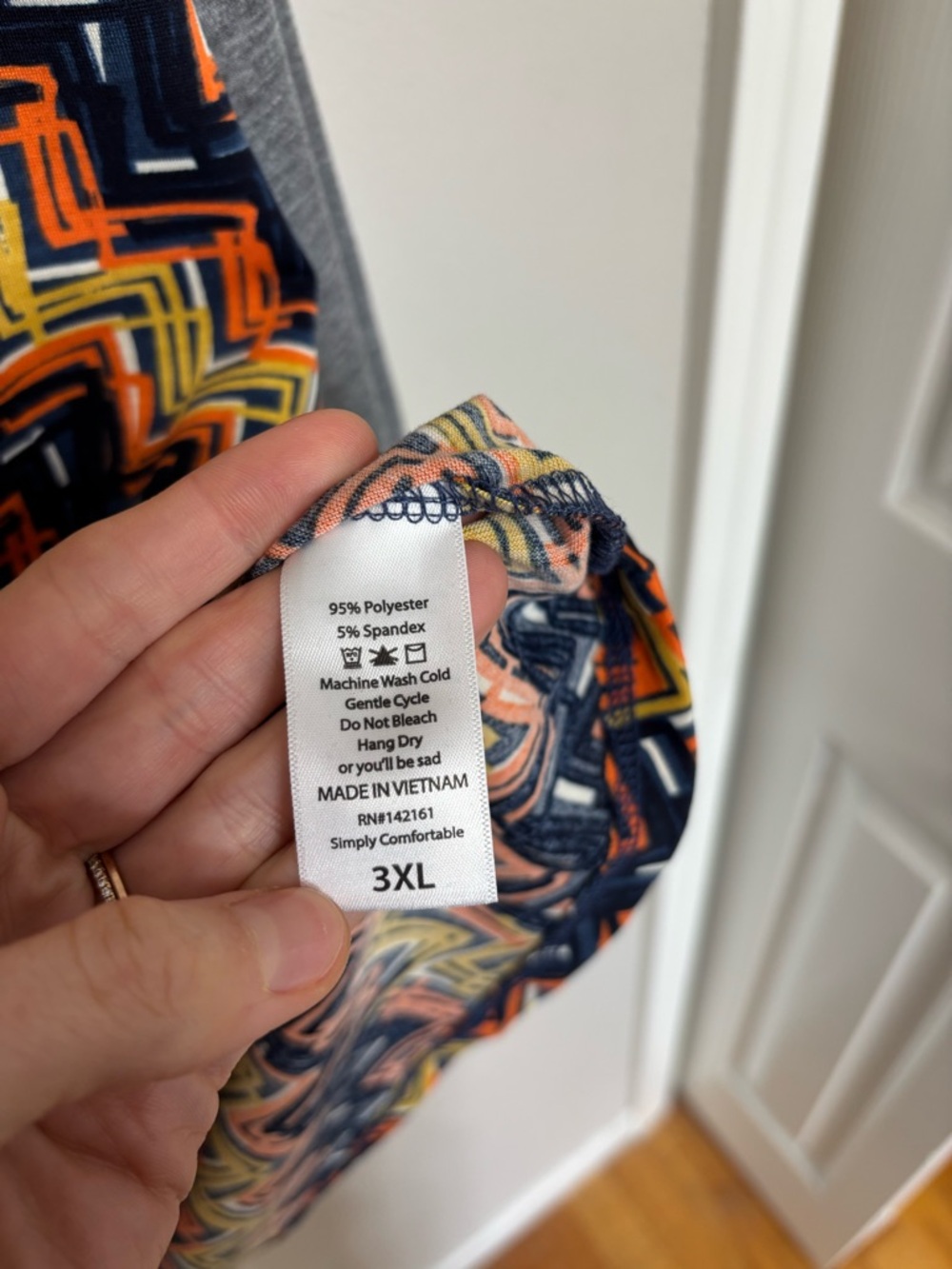 NEW LulaRoe Randy Baseball Tee Multicolor - Size 3X - Picture 5 of 5